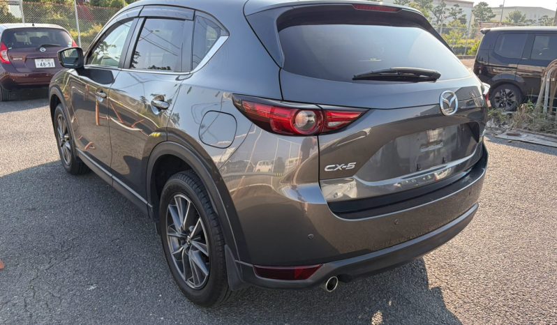 
								Mazda CX-5 full									