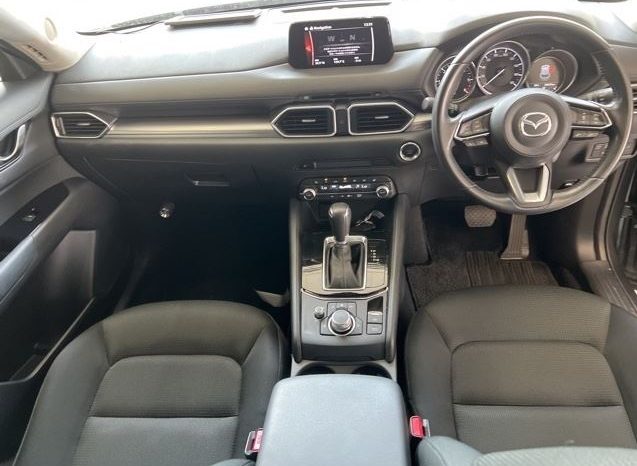 
								Mazda CX-5 full									
