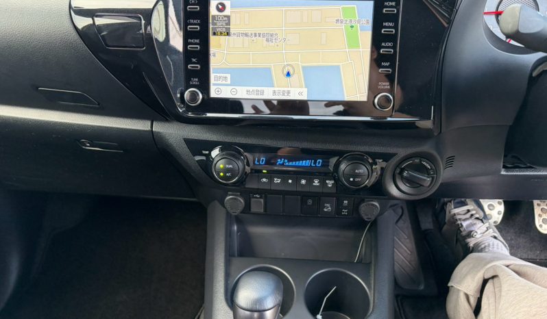 
								Toyota Hilux full									