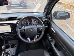 
										Toyota Hilux full									