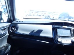 
										Toyota Fielder full									