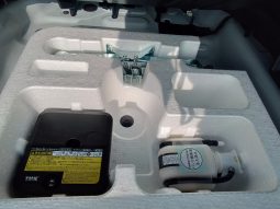 
										Toyota Fielder full									