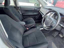 
										Toyota Fielder full									