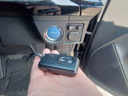 
										Toyot Fielder (Hybrid) full									