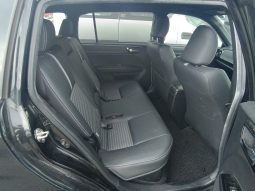 
										Toyot Fielder (Hybrid) full									