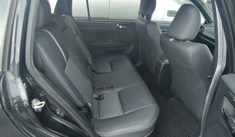 
								Toyot Fielder (Hybrid) full									
