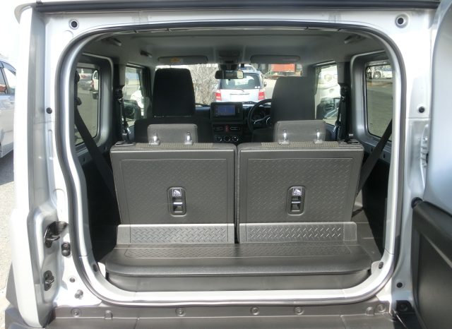 
								Suzuki Jimny Sierra full									