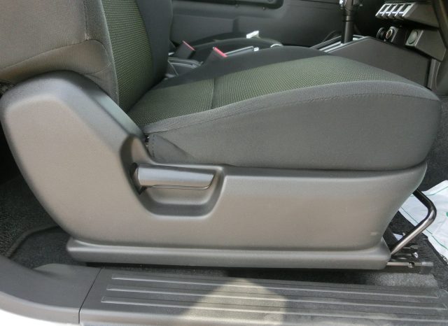 
								Suzuki Jimny Sierra full									