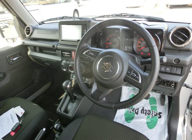 
								Suzuki Jimny Sierra full									