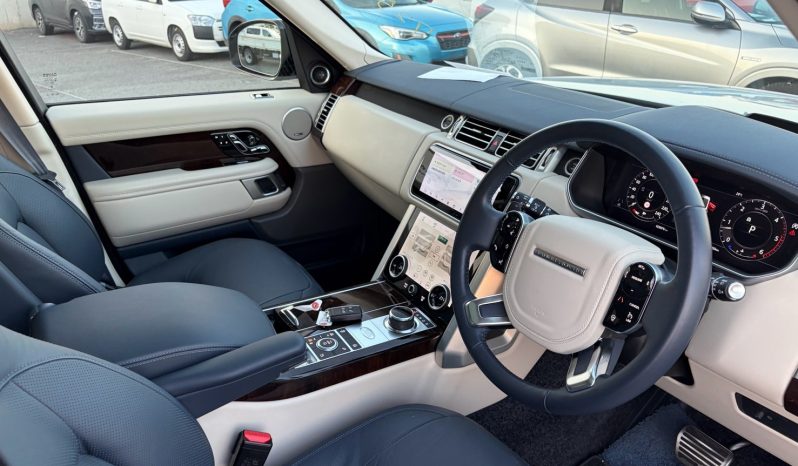 
								Range Rover Vogue full									
