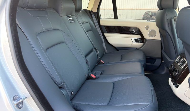 
								Range Rover Vogue full									