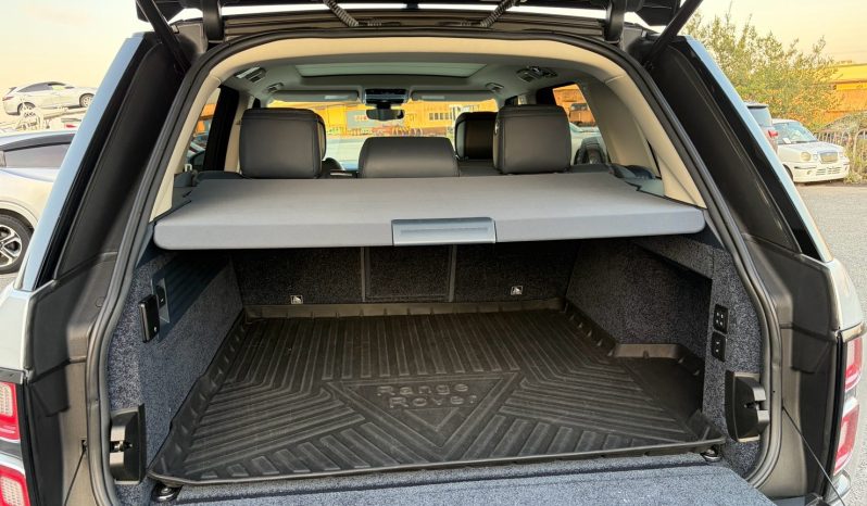 
								Range Rover Vogue full									