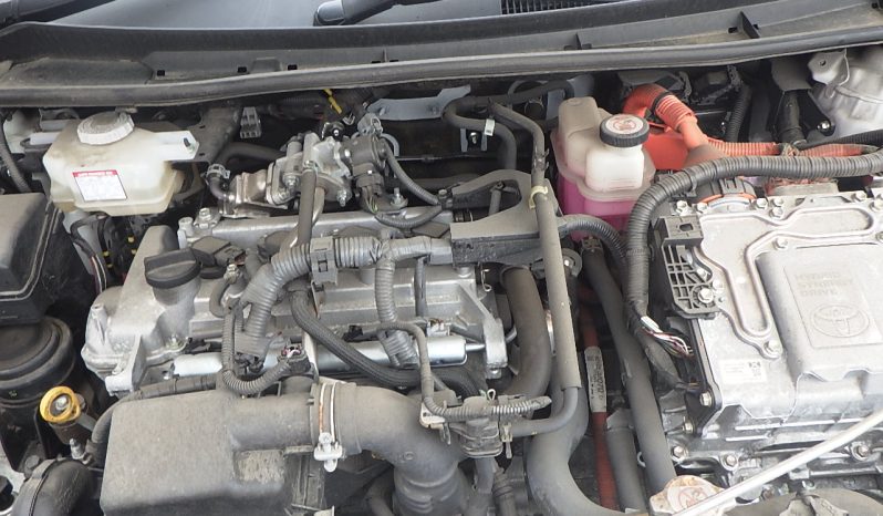 
								Toyota Axio full									