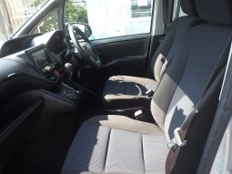 
										Toyota Voxy full									
