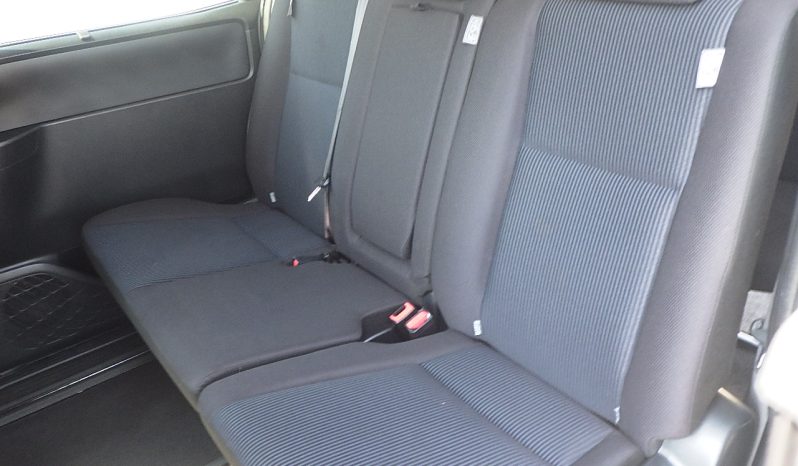 
								Toyota Voxy full									