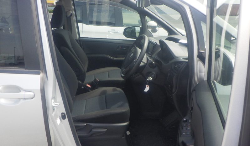 
								Toyota Noah full									