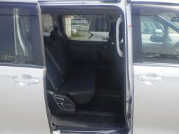 
										Toyota Noah full									