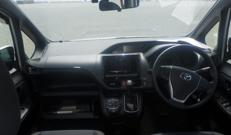 
								Toyota Noah full									