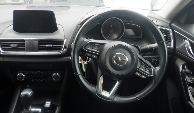 
								Mazda Axela full									