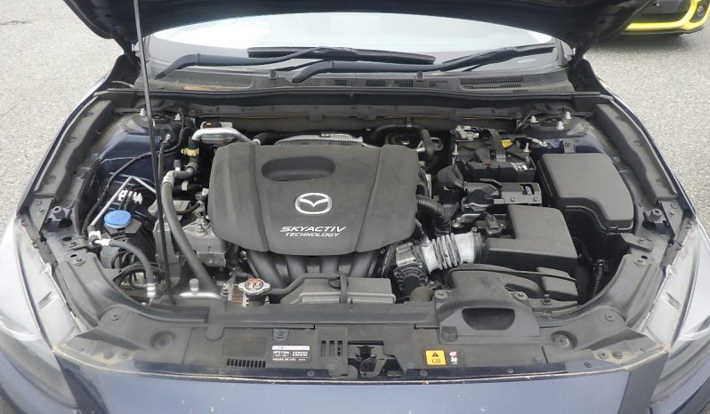 
								Mazda Axela full									