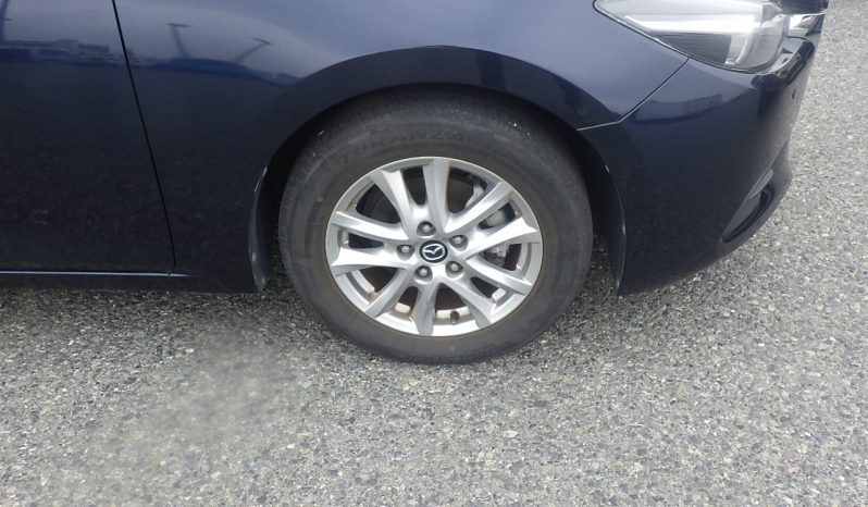 
								Mazda Axela full									