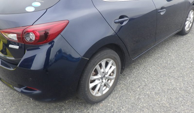
								Mazda Axela full									