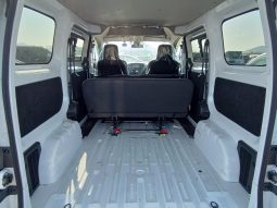
										Nissan NV200 Vanette full									