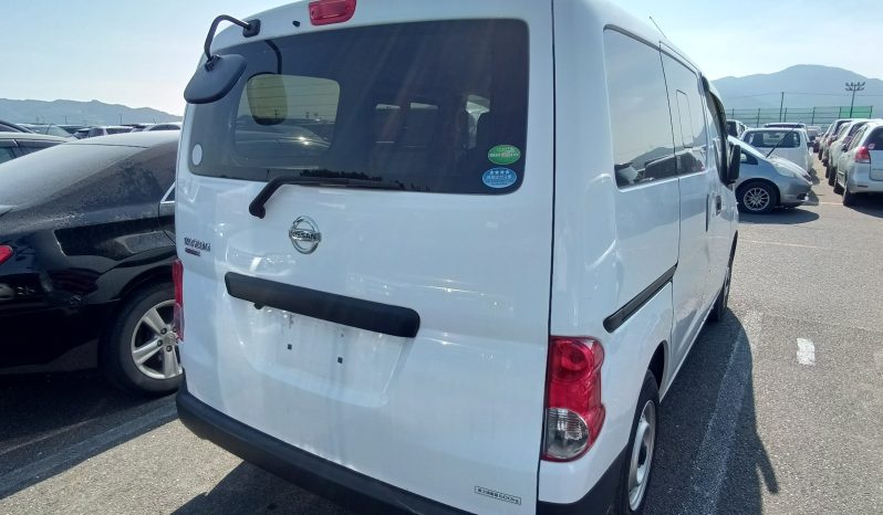 
								Nissan NV200 Vanette full									
