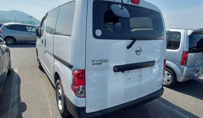 
								Nissan NV200 Vanette full									