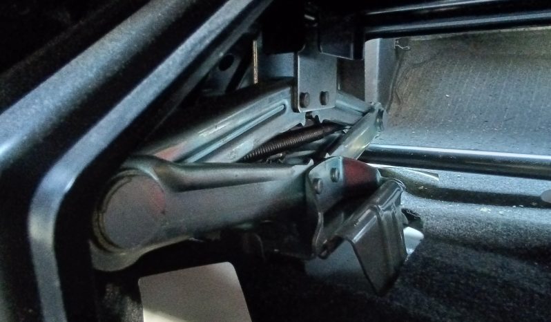 
								Nissan NV200 Vanette full									
