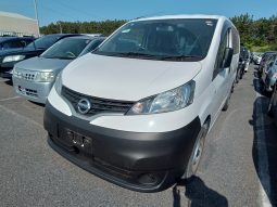 
										Nissan NV200 Vanette full									