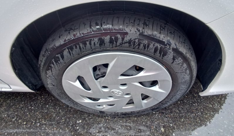 
								Toyota Fielder full									
