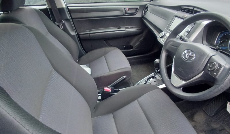 
								Toyota Fielder full									