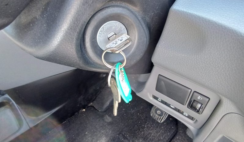 
								Nissan NV200 Vanette full									