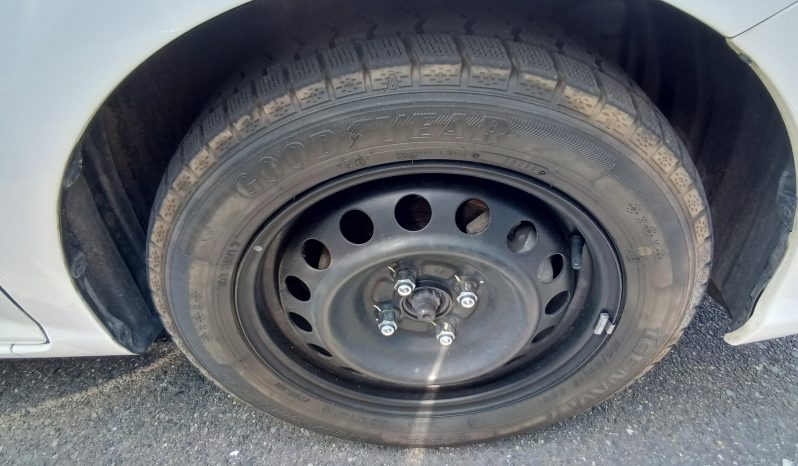 
								Toyota Fielder full									