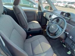 
										Toyota Spade full									