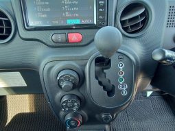 
										Toyota Spade full									
