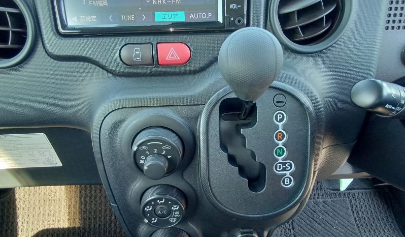 
								Toyota Spade full									