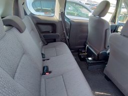
										Toyota Spade full									