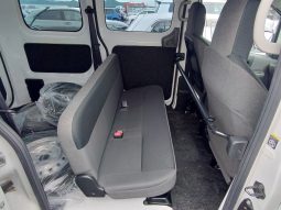 
										Nissan NV200 Vanette full									