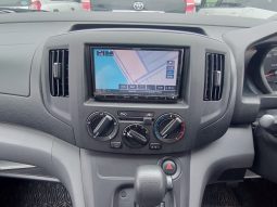 
										Nissan NV200 Vanette full									