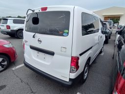 
										Nissan NV200 Vanette full									