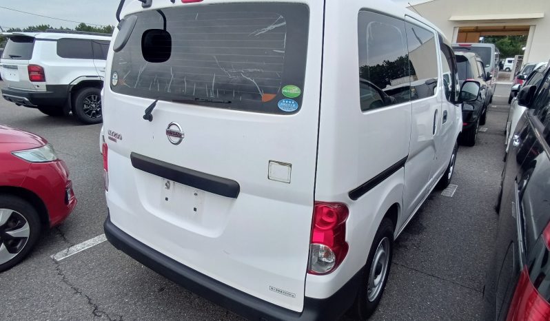 
								Nissan NV200 Vanette full									