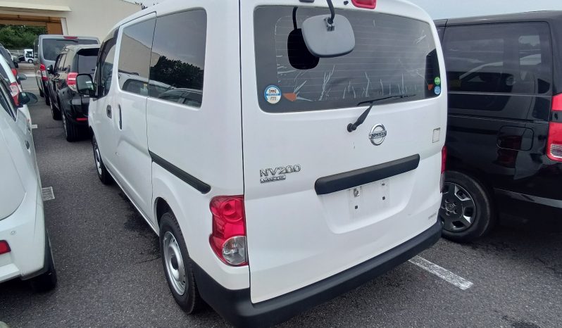 
								Nissan NV200 Vanette full									