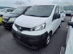 
										Nissan NV200 Vanette full									