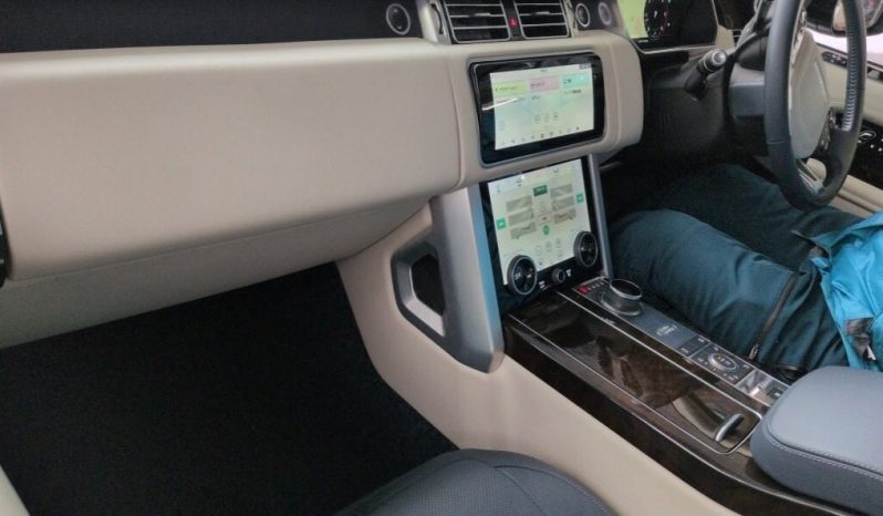 
								Range Rover Vogue full									