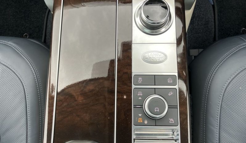 
								Range Rover Vogue full									