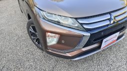 
										Mitsubishi Eclipse Cross full									