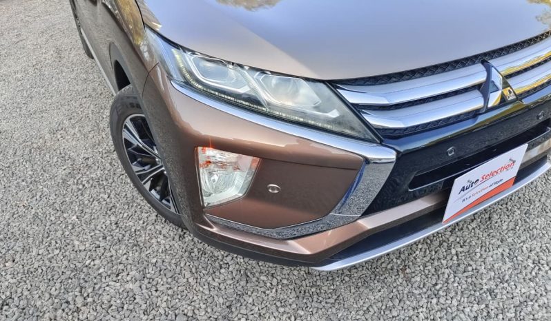 
								Mitsubishi Eclipse Cross full									