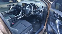 
										Mitsubishi Eclipse Cross full									